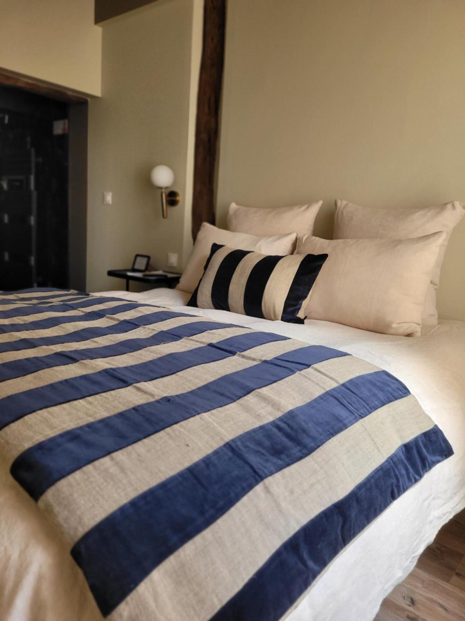 Tresors De Sens Bed and Breakfast Rum bild